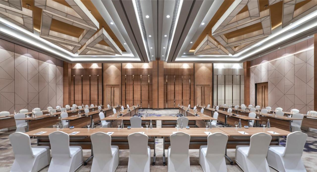 Mangkuluhur Artotel Suites Jakarta Exteriör bild