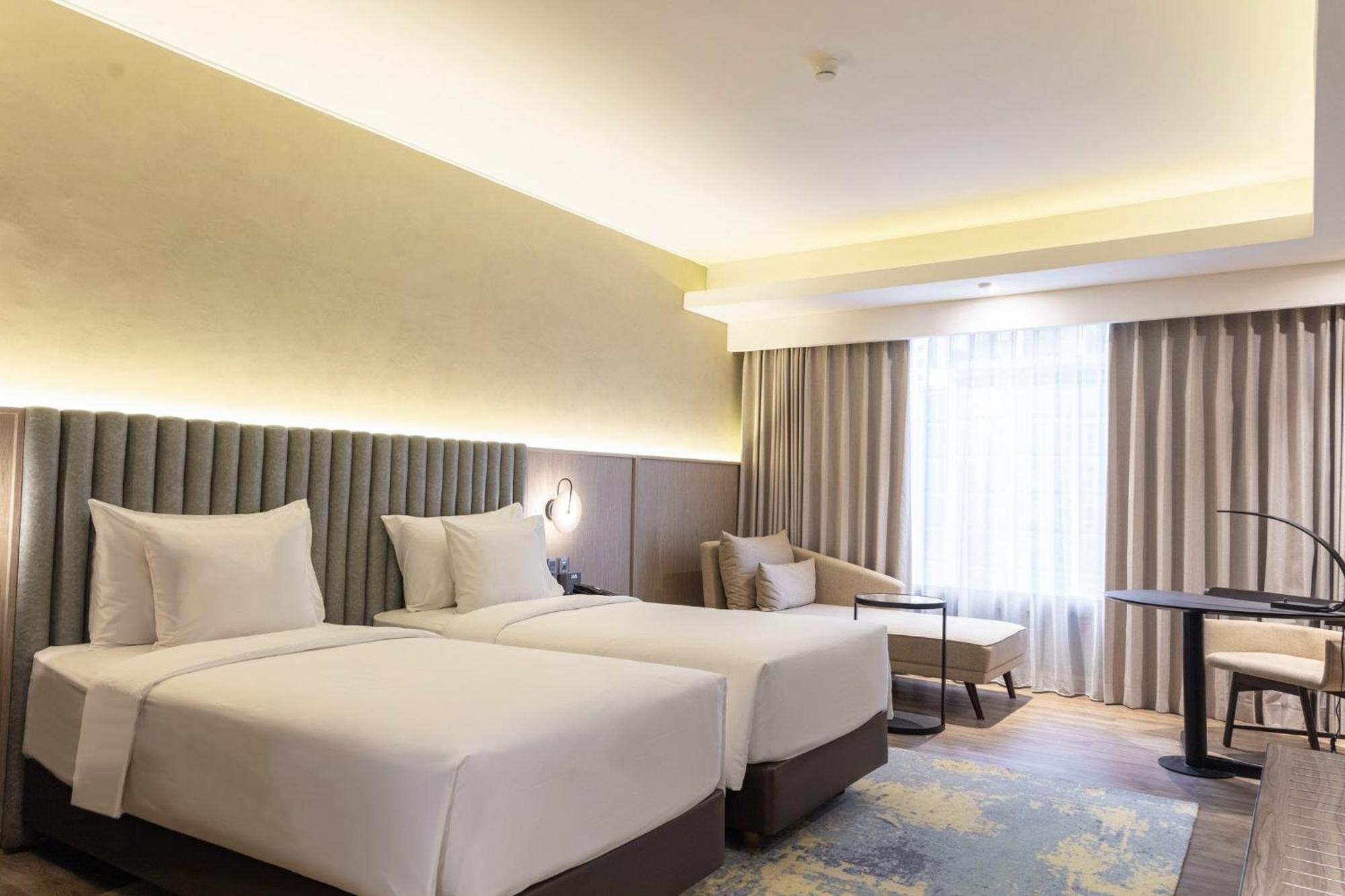 Mangkuluhur Artotel Suites Jakarta Exteriör bild