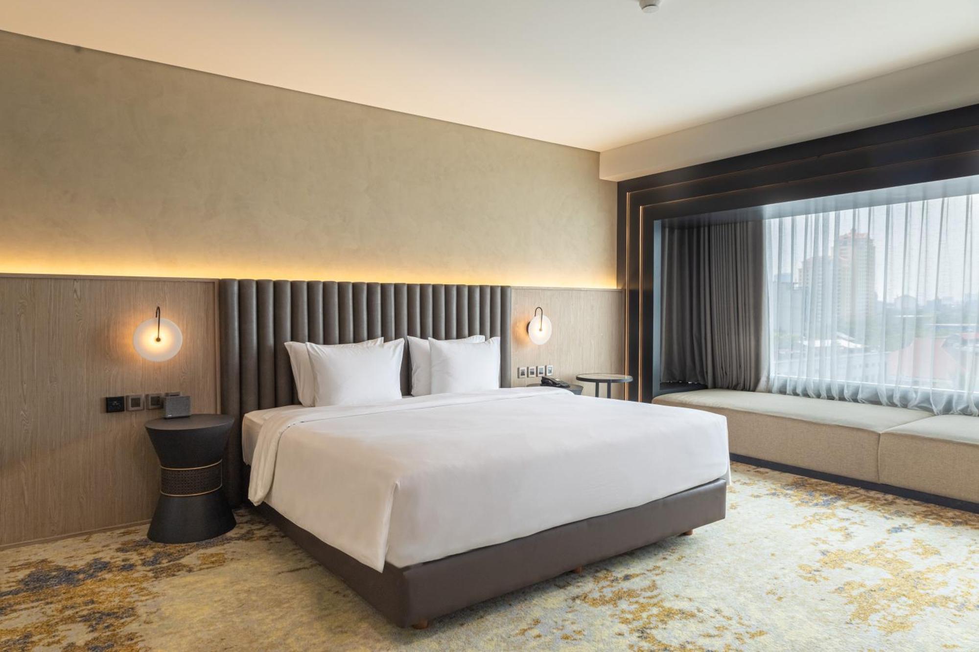 Mangkuluhur Artotel Suites Jakarta Exteriör bild