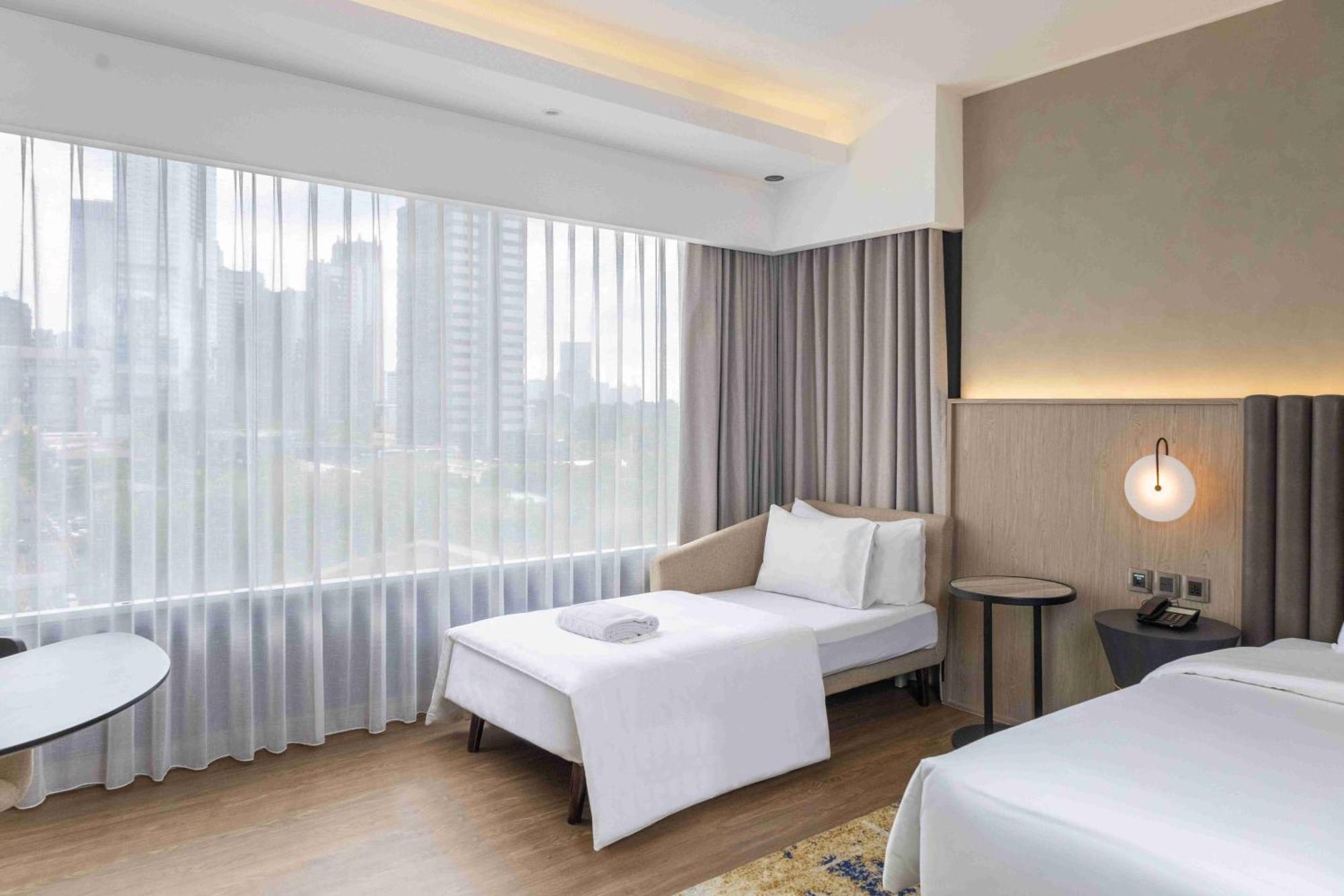 Mangkuluhur Artotel Suites Jakarta Exteriör bild