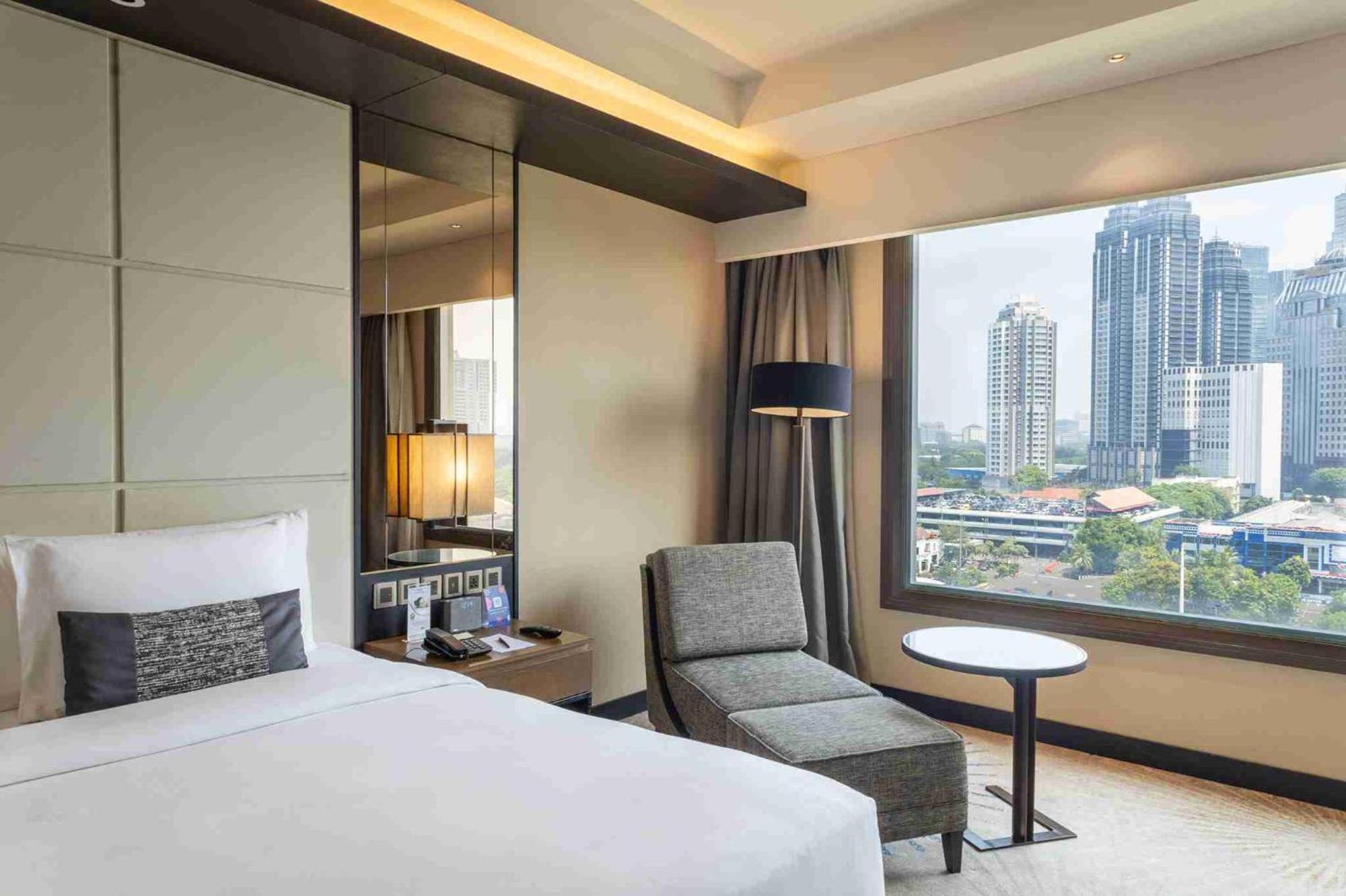 Mangkuluhur Artotel Suites Jakarta Exteriör bild