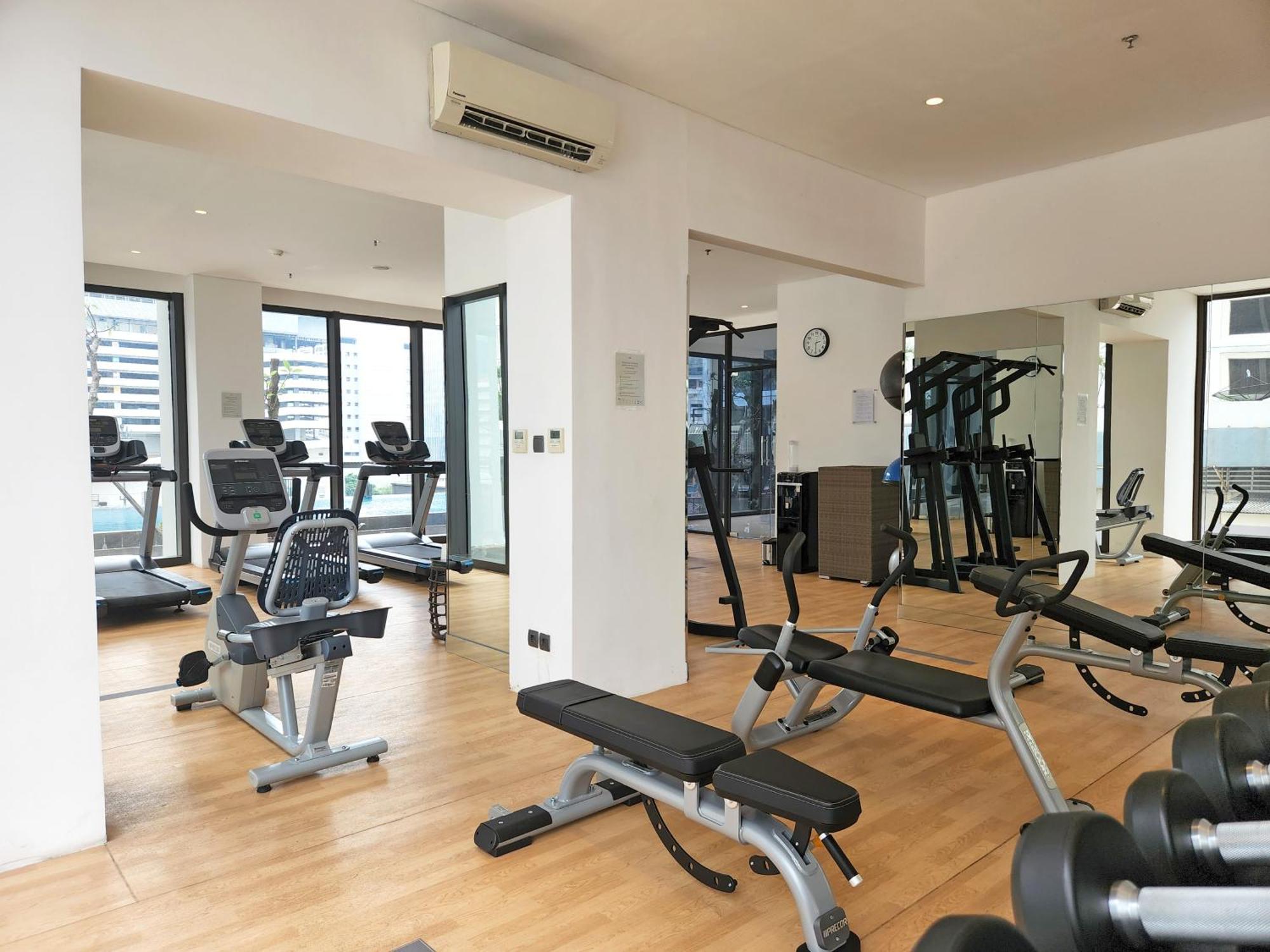 Mangkuluhur Artotel Suites Jakarta Exteriör bild