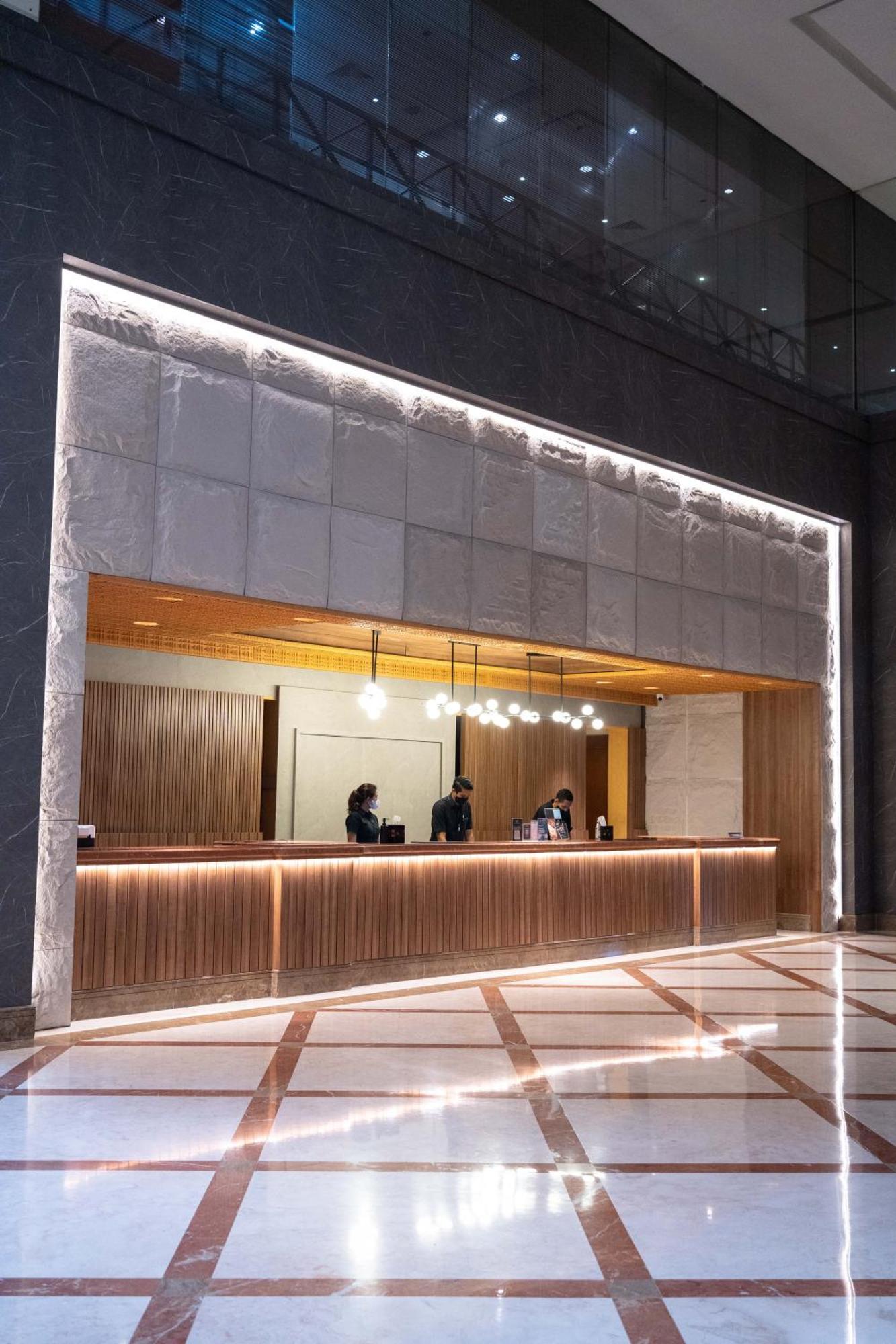 Mangkuluhur Artotel Suites Jakarta Exteriör bild